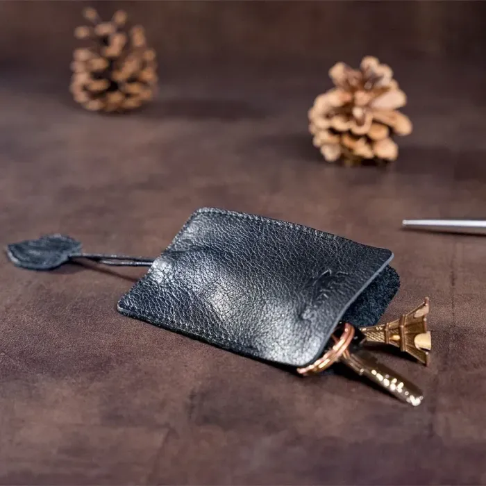 Шкіряна ключниця Shvigel 15308 Чорна