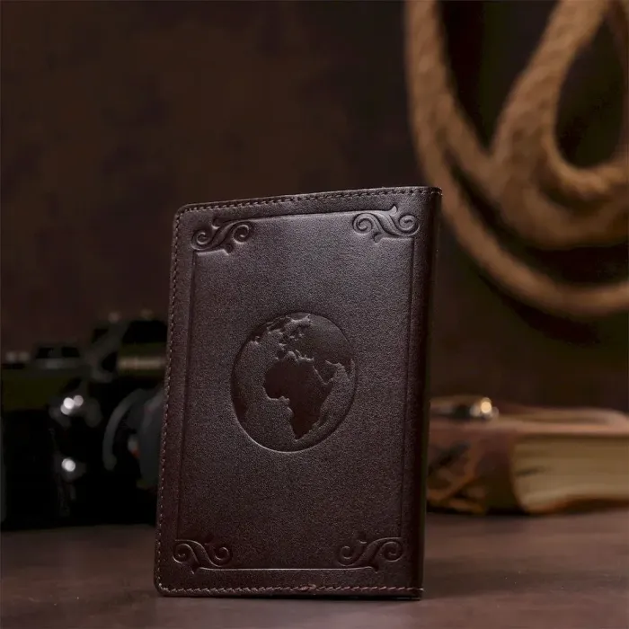 Шкіряна обкладинка на паспорт з карткою та рамкою SHVIGEL 13983 Коричнева