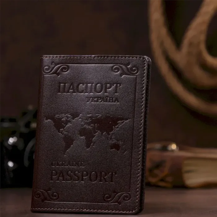 Шкіряна обкладинка на паспорт з карткою та рамкою SHVIGEL 13983 Коричнева