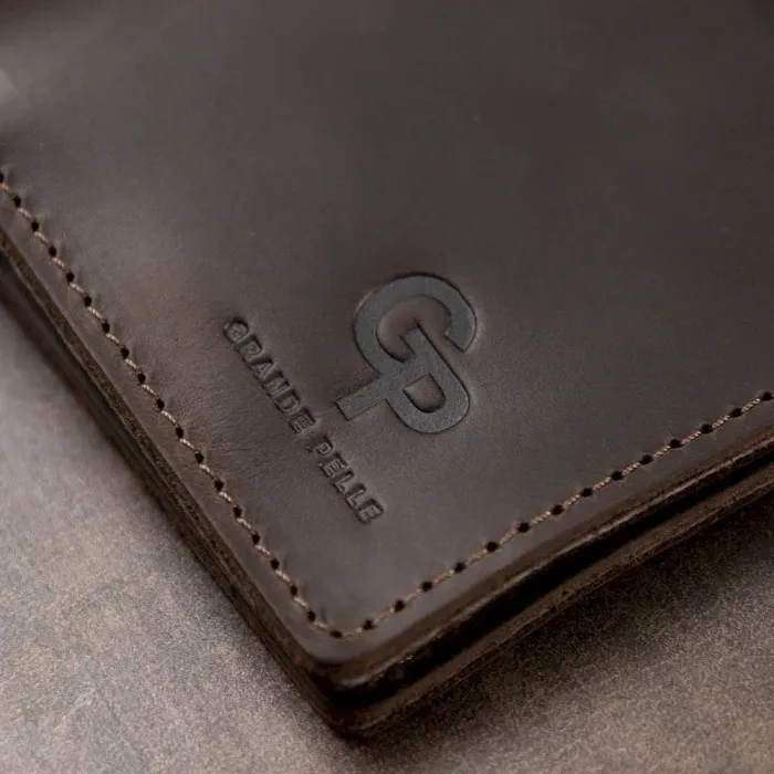 Шкіряне чоловіче матове портмоне GRANDE PELLE 11515 Коричневий
