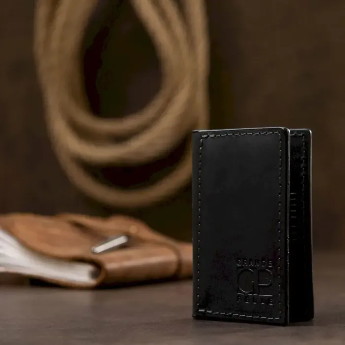 Шкіряний компактний картхолдер GRANDE PELLE 11397 Чорний