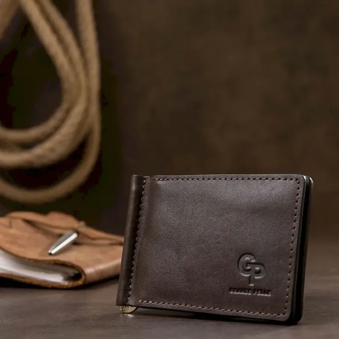 Шкіряний чоловічий затискач для грошей з монетницею GRANDE PELLE 11547 Коричневий