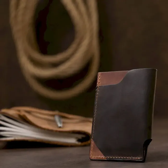 Шкіряний незвичайний картхолдер GRANDE PELLE 11534 Коричневий