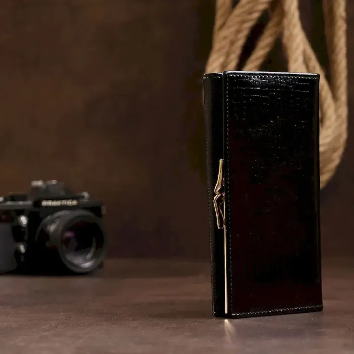Шкіряний жіночий гаманець лакований ST Leather 18299 Чорний
