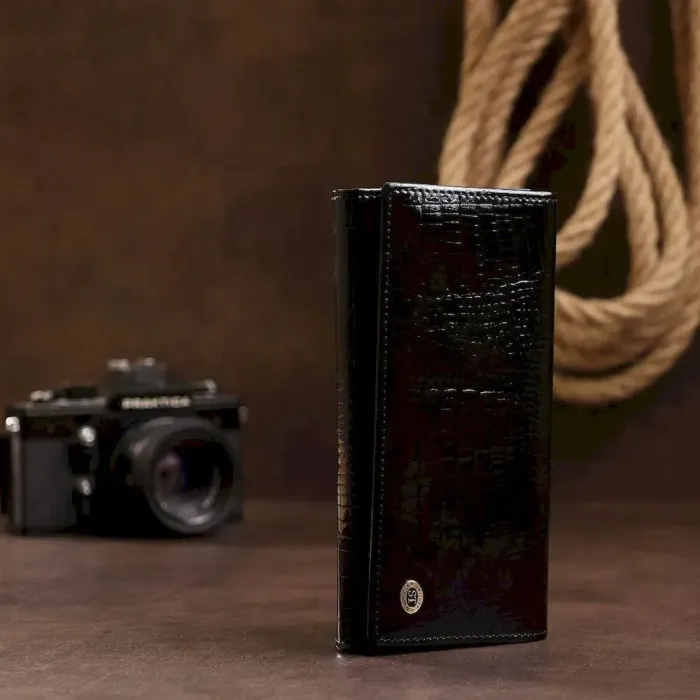 Шкіряний жіночий гаманець лакований ST Leather 18299 Чорний