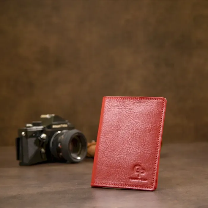 Красивая кожаная обложка на паспорт GRANDE PELLE 11480 Красный