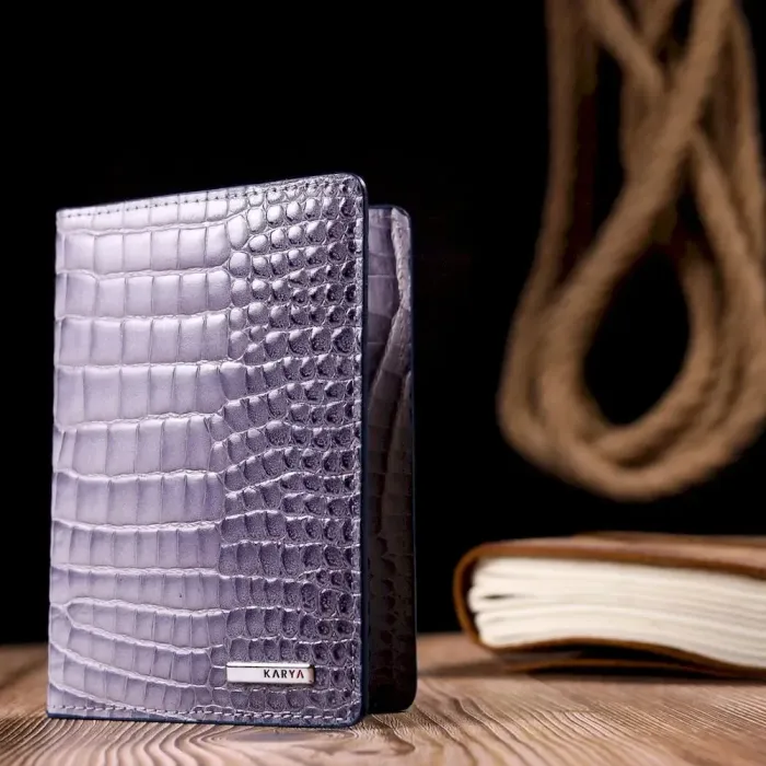 Красивая обложка на паспорт из фактурной кожи под рептилию KARYA 20924 Синий