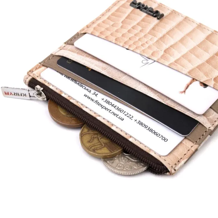 Гарний картхолдер із натуральної шкіри з тисненням під крокодила KARYA 21206 Бежевий