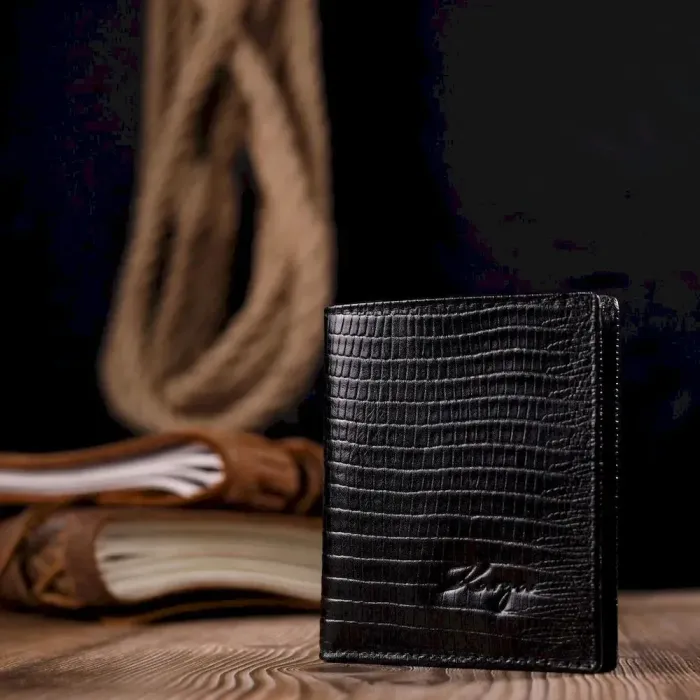 Красивий чоловічий гаманець із фактурної шкіри під рептилію KARYA 21059 Чорний