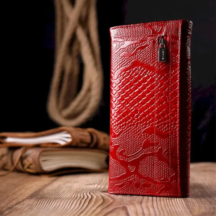 Красивий жіночий гаманець з клапаном із фактурної шкіри KARYA 21112 Червоний