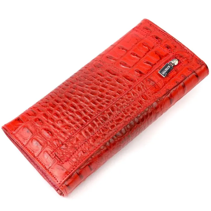 Красивий жіночий гаманець з клапаном із фактурної шкіри під крокодила KARYA 21106