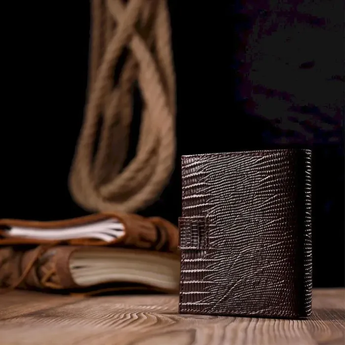 Лакированное мужское портмоне из фактурной кожи KARYA 21046 Коричневый