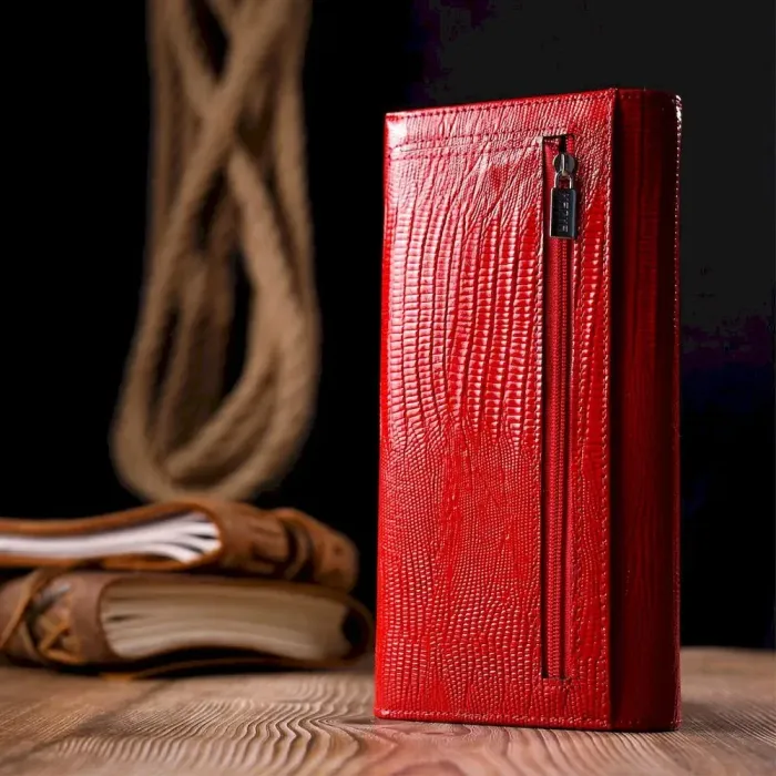 Лакований горизонтальний гаманець із фактурної натуральної шкіри KARYA 21171