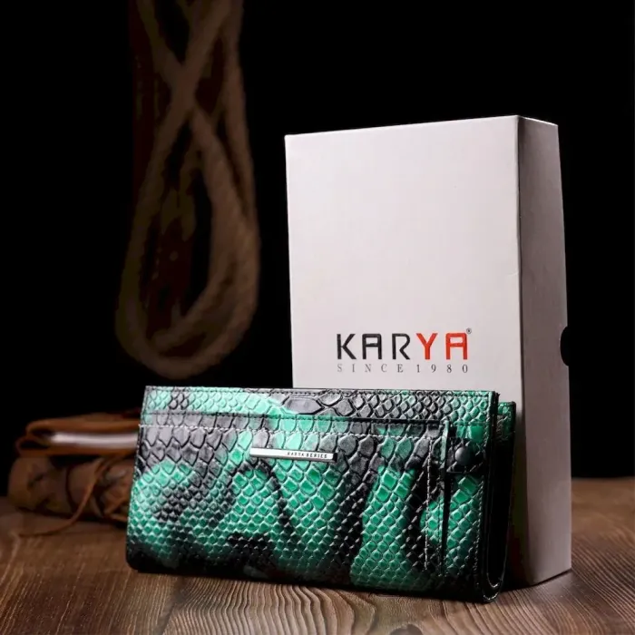 Лакированный женский горизонтальный кошелек из натуральной кожи под рептилию KARYA 21091 Зеленый