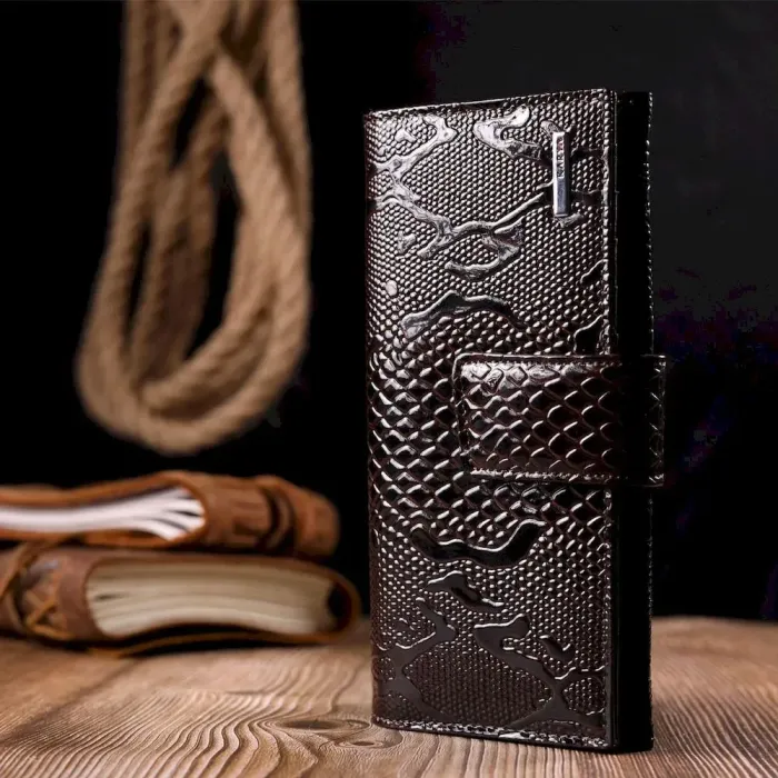 Лакированный женский кошелек из натуральной фактурной кожи KARYA 21025 Коричневый