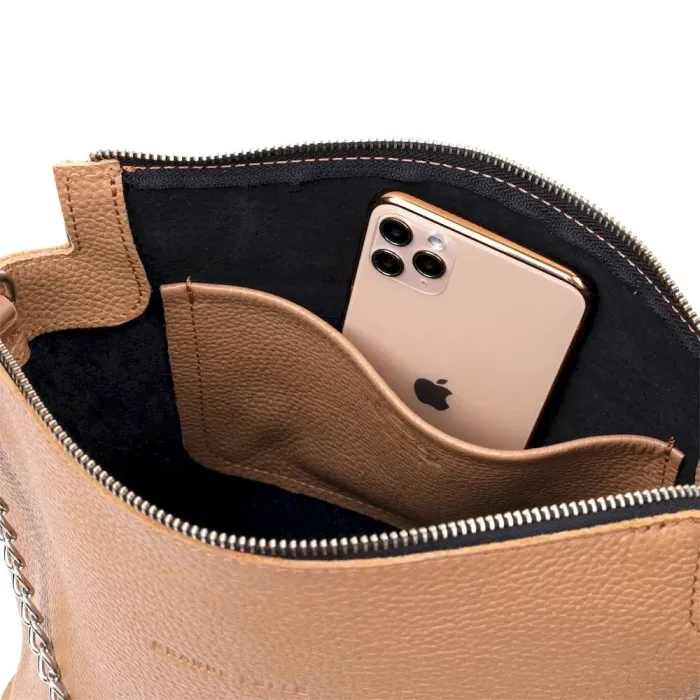 Лаконічна містка сумка для жінок з натуральної шкіри GRANDE PELLE 11696 Бежева