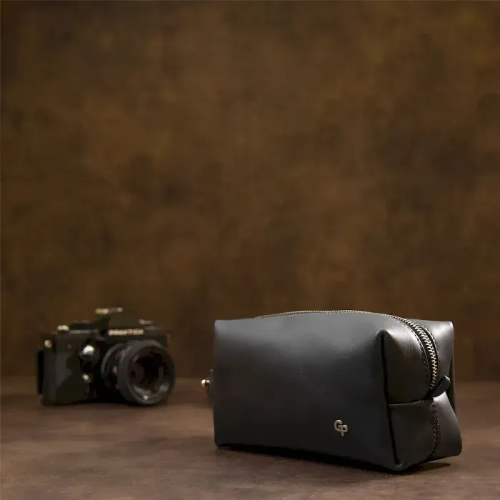 Матовий чоловічий шкіряний несесер GRANDE PELLE 11509 Чорний