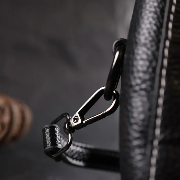 Мініатюрна жіноча сумка з двома ручками з натуральної шкіри Vintage 22358 Чорна