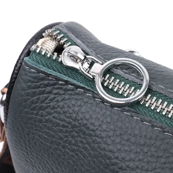 Модная женская сумка с вышивкой на лицевой стороне из натуральной кожи Vintage 22627 Темно-зеленая