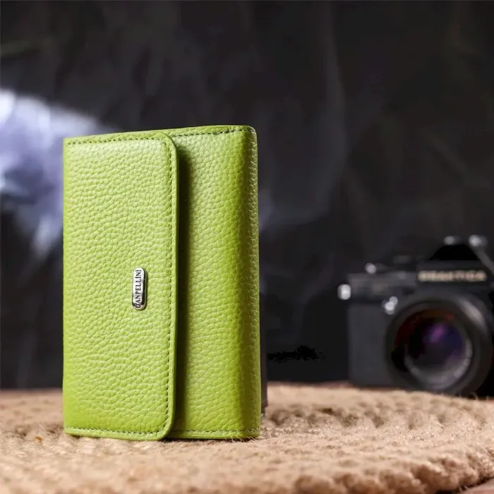Стильний молодіжний гаманець з натуральної шкіри флотар CANPELLINI 21598 Салатовий