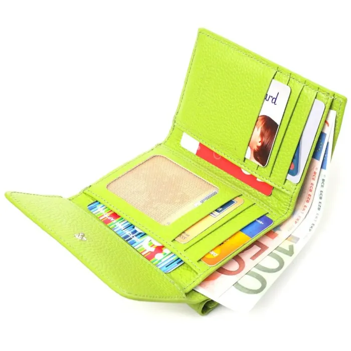 Стильний молодіжний гаманець з натуральної шкіри флотар CANPELLINI 21598 Салатовий