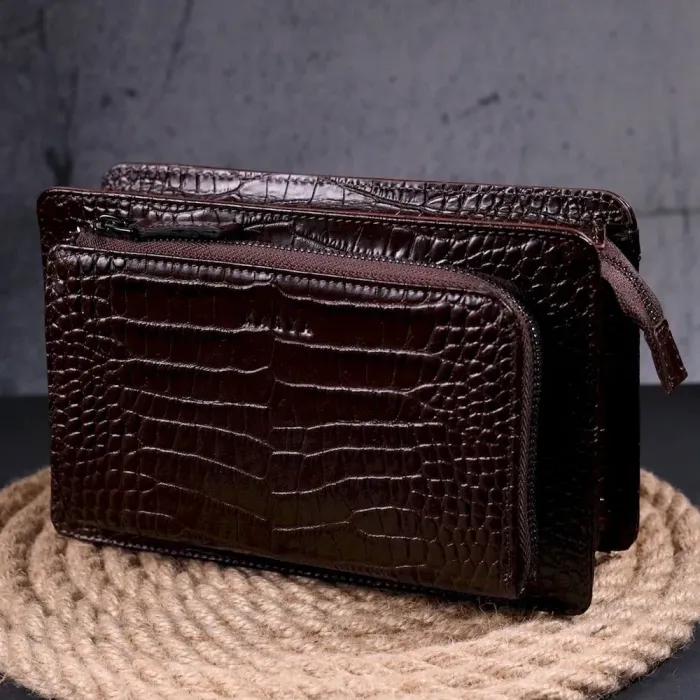 Чоловіча барсетка з натуральної шкіри з тисненням під крокодила KARYA 21311 Коричневий