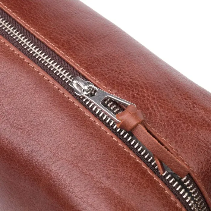 Чоловічі косметички великого розміру з гладкої шкіри на блискавці Серце GRANDE PELLE 16768 Світло-коричнева