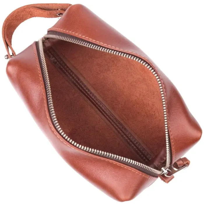 Чоловіча косметичка середнього розміру із гладкої шкіри на блискавці Серце GRANDE PELLE 16765 Світло-коричнева