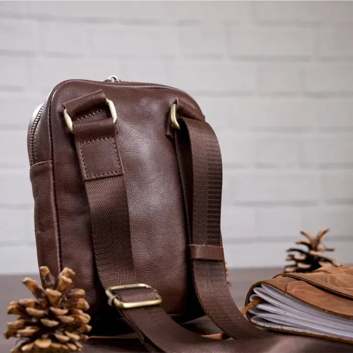 Чоловіча шкіряна сумка SHVIGEL 19103 Коричнева