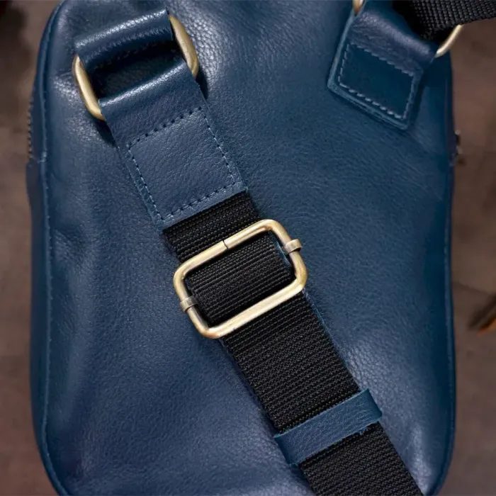 Чоловіча шкіряна сумка SHVIGEL 19105 Синя