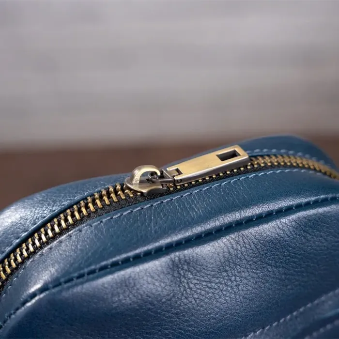 Чоловіча шкіряна сумка SHVIGEL 19105 Синя