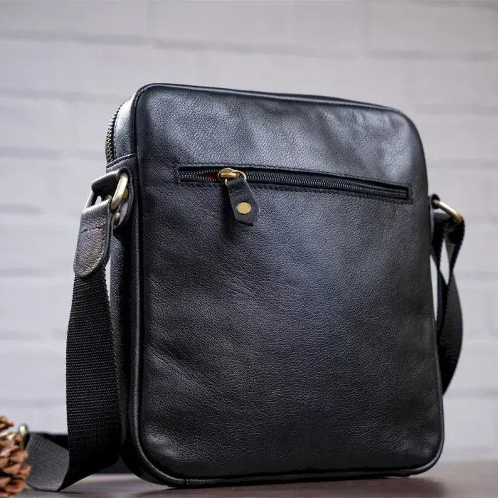 Чоловіча шкіряна сумка SHVIGEL 19111 Чорна