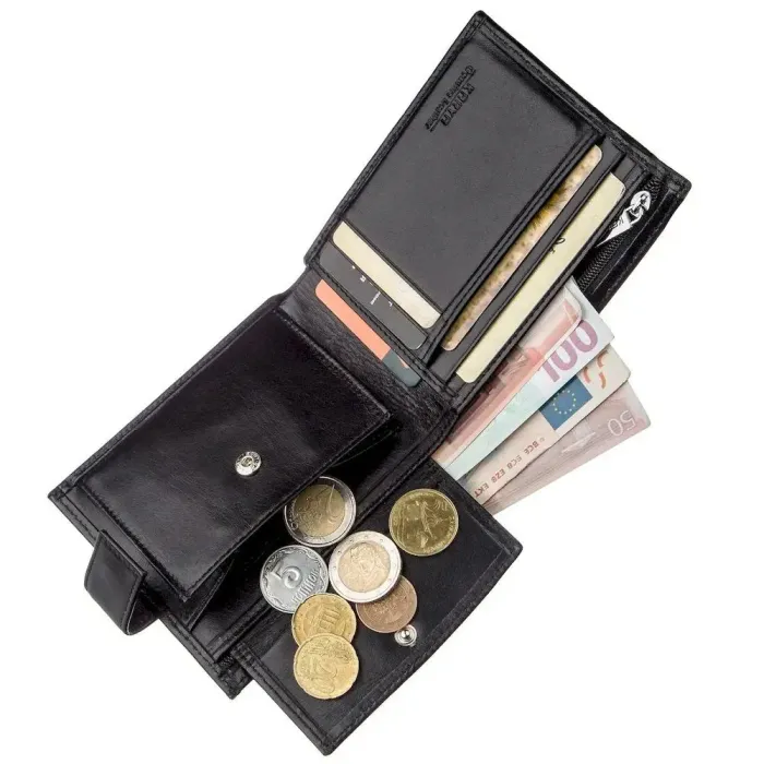 Чоловічий портмоне в гладкій шкірі з хлястиком KARYA 17375 Чорне