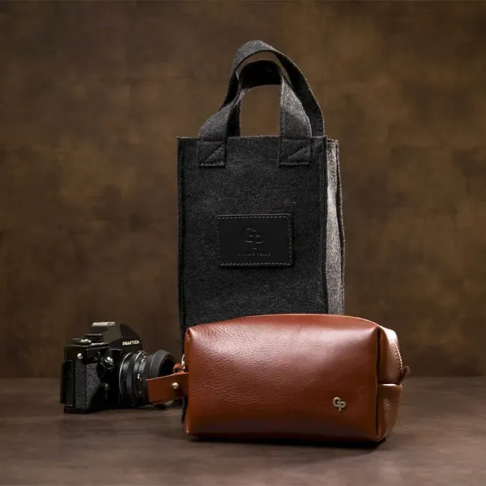 Чоловічий несесер із натуральної шкіри GRANDE PELLE 11416 Коричневий