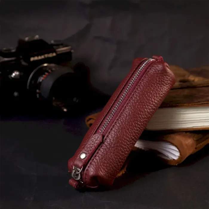 Надійна шкіряна ключниця GRANDE PELLE 11667 Бордовий