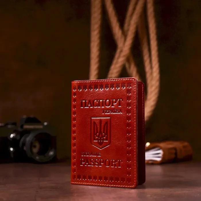 Надійна шкіряна обкладинка на паспорт SHVIGEL 16133