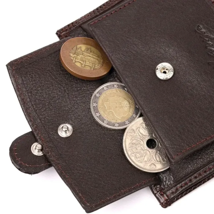 Надійний чоловічий гаманець із фактурної шкіри KARYA 21039 Коричневий