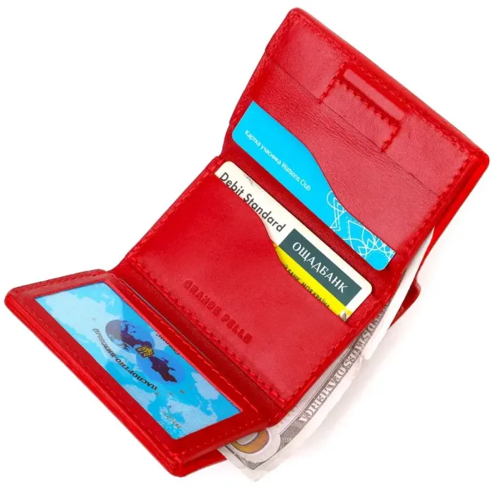 Невеликий жіночий портмоне в три складення GRANDE PELLE 16785 Червоний