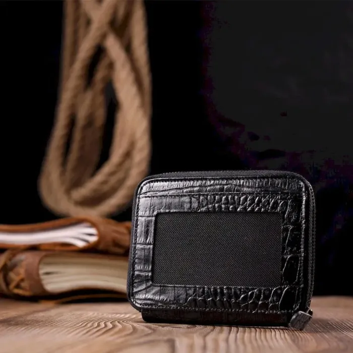 Невеликий гаманець із натуральної фактурної шкіри під крокодила KARYA 20969 Чорний