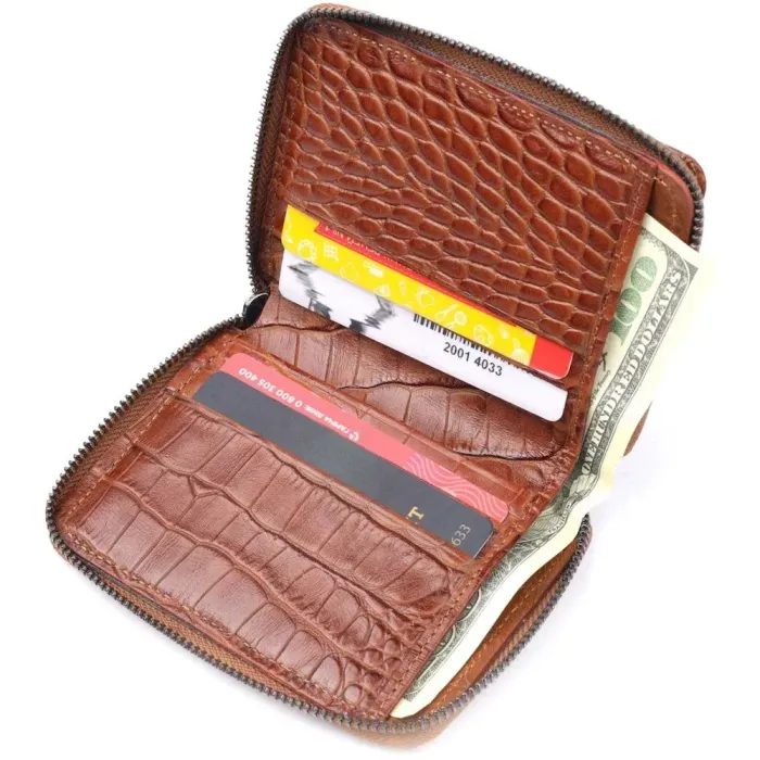 Небольшой кошелек из натуральной фактурной кожи под крокодила KARYA 20973 Коричневый