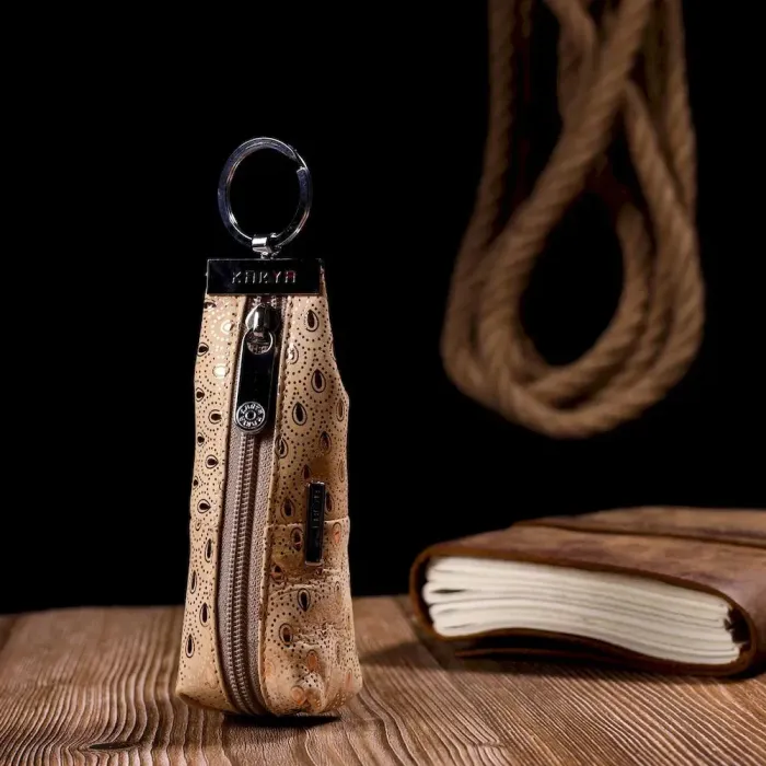 Незвичайна містка ключниця KARYA 20933 шкіряна Золотистий