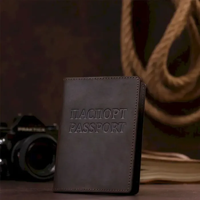 Обкладинка на паспорт Shvigel 13918 Коричнева шкіряна