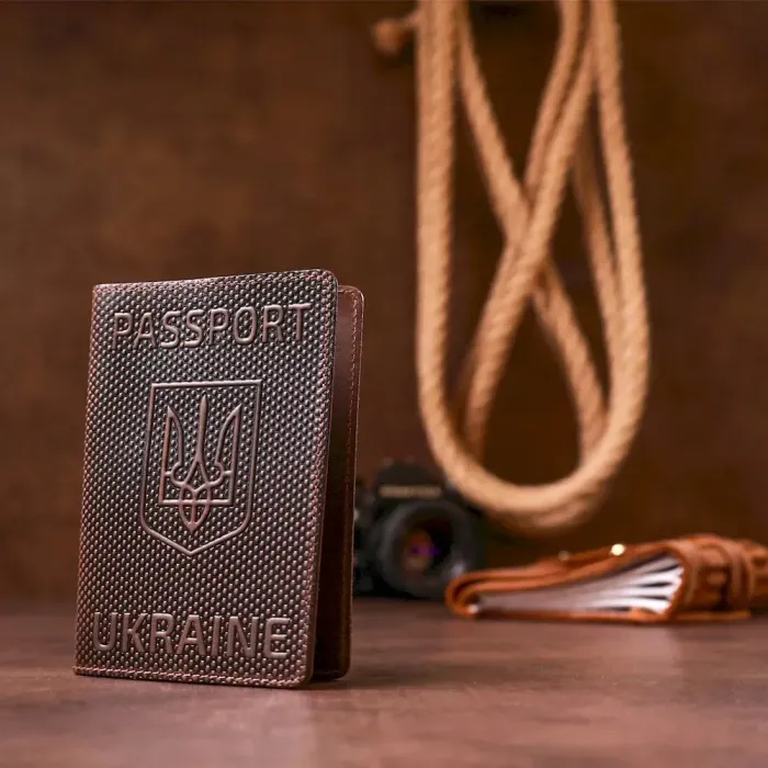 Обкладинка на паспорт Shvigel 13930 Коричнева шкіряна