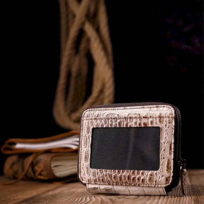 Дуже гарний гаманець з натуральної фактурної шкіри під крокодила KARYA 20974