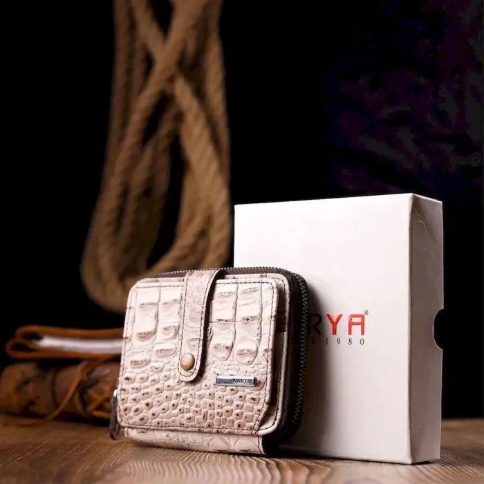 Дуже гарний гаманець з натуральної фактурної шкіри під крокодила KARYA 20974