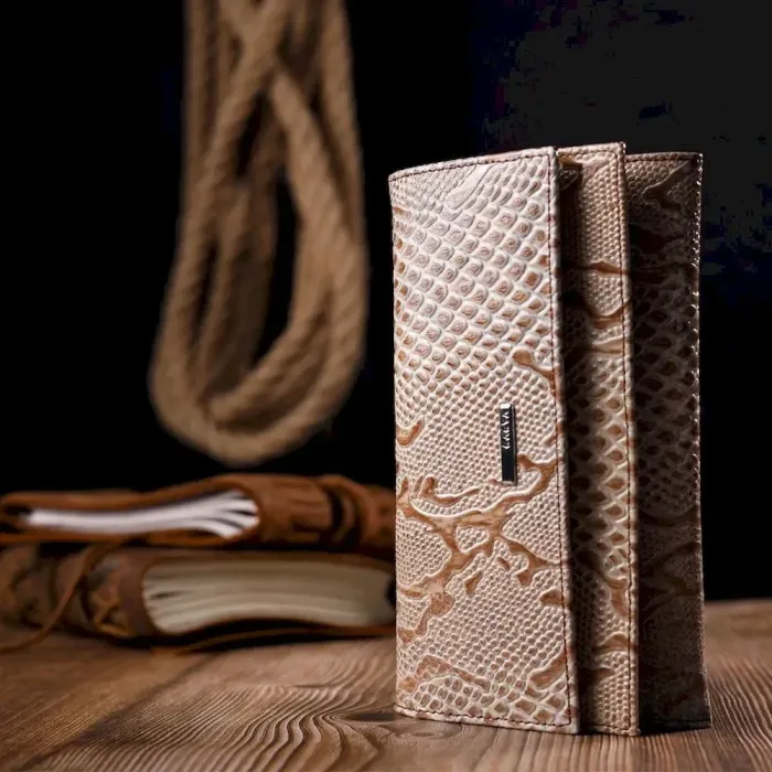 Очень нежный женский кошелек из натуральной фактурной кожи под змею KARYA 21014 Бежевый