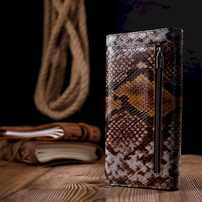 Оригинальный женский кошелек из натуральной фактурной кожи под змею KARYA 21012 Коричневый