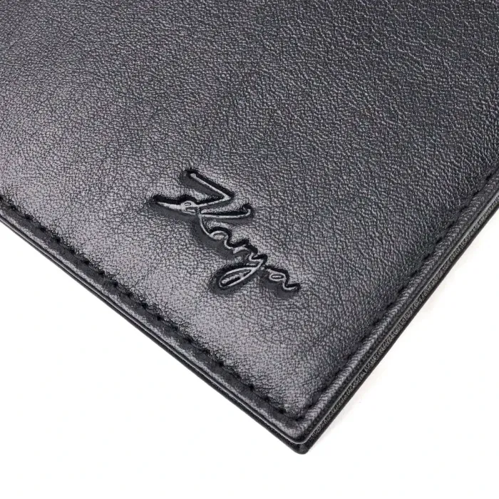 Отличная обложка на документы гладкой кожи KARYA 20928 Черный