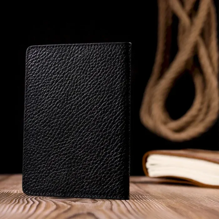 Отличная обложка на паспорт из зернистой кожи KARYA 20926 Черный