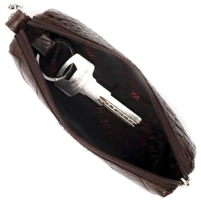 Практичная ключница из натуральной кожи с тиснением под крокодила KARYA 21218 Коричневый